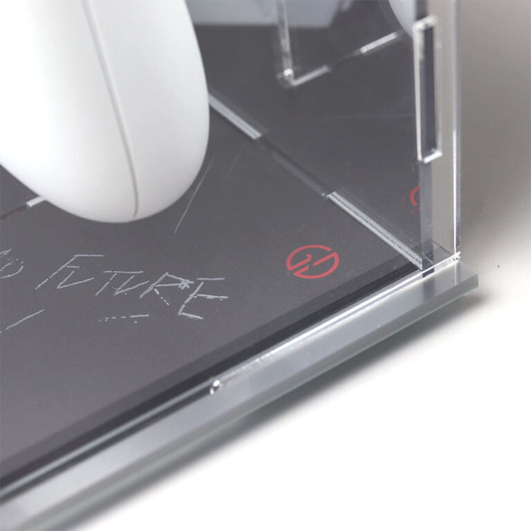 Cyberpunk Xbox One Dual Case & Controller Stand